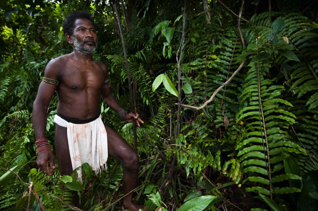 Охотник из племени аэта, коренного населения Филиппинских островов. (Фото Jacob Maentz / Corbis.)