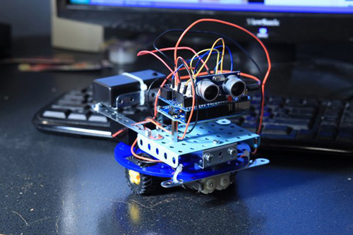 Робот на arduino Робот на arduino