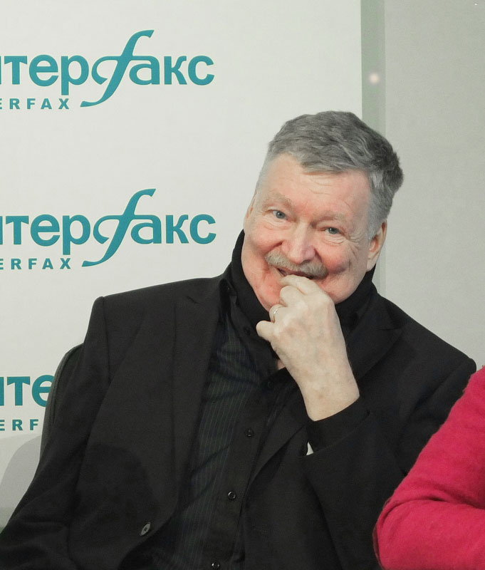 Пациент Михаил Александрович. Так теперь выглядит шея Михаила Александровича на рентгене