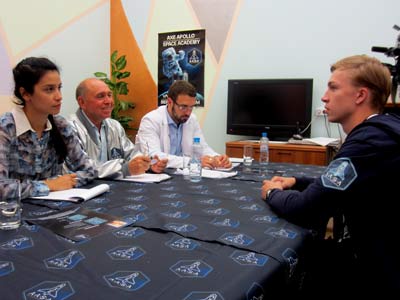 На собеседовании – Дмитрий Рыжечкин.