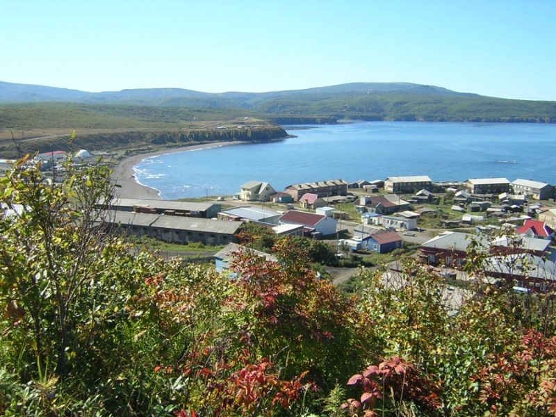 Вид на г. Курильск - столицу Курильских островов.