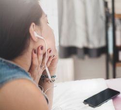 Какую аудиокнигу послушать – выбираем топ самых лучших аудиокниг 