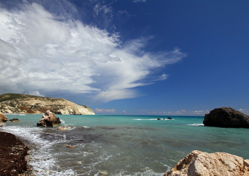 Берег на острове Кипр, где, по преданию, вышла из моря богиня Афродита