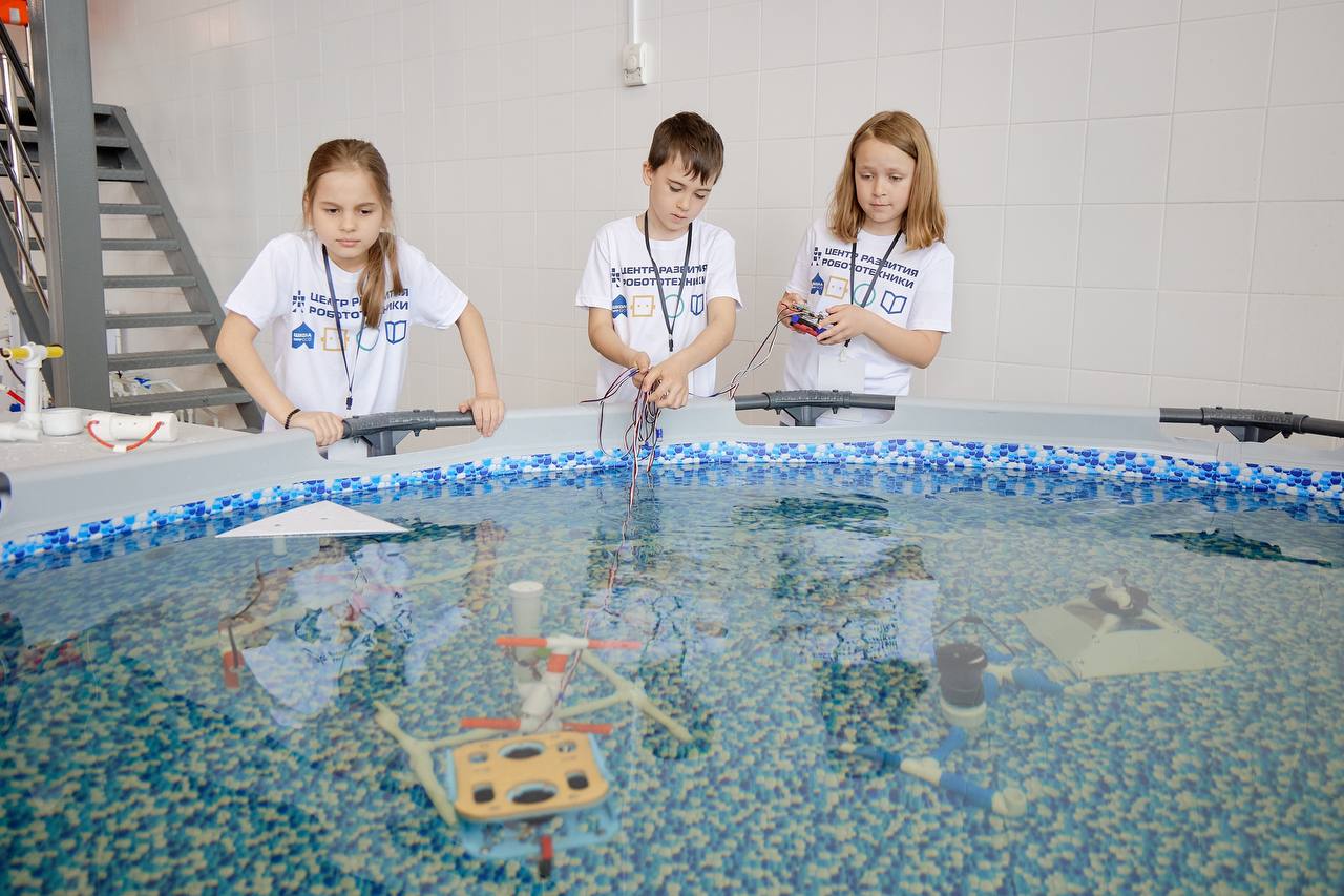 Стали известны победители Всероссийских соревнований по подводной робототехнике среди школьников и студентов