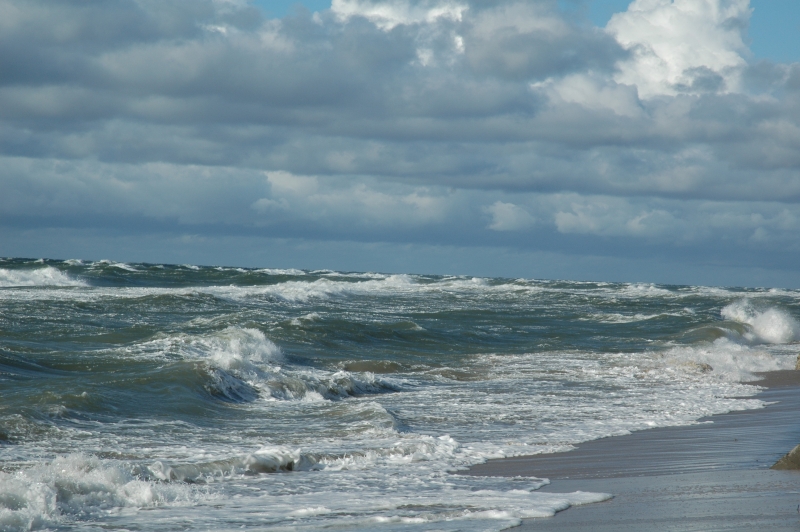 Всегда немного штормит, всегда немного неспокойно, но всегда одинаково прекрасно Балтийское море.