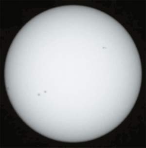 Изображение Солнца 2 июня 1998 года на экране 18-метровой камеры-обскуры в ГАИШ.