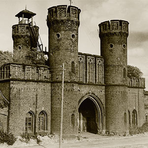 Прошлое и будущее Фридрихсбургских ворот