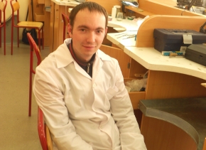 Автор работы Смирнов Иван -24 года  - учащийся 1 курса интегрированной группы обучающихся с нарушениями слуха, глухих и слабослышащих.