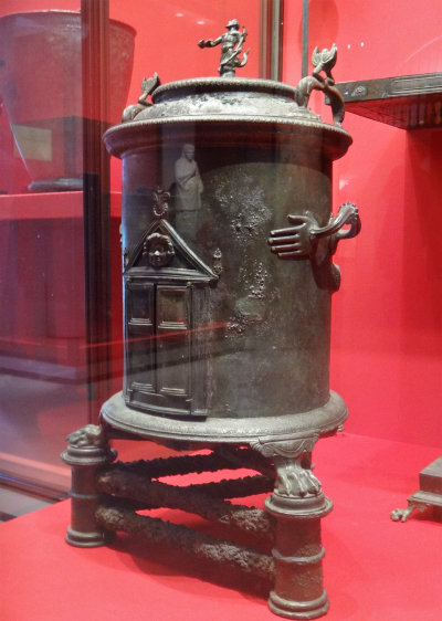 11. Котел для нагрева воды из собрания Археологического парка Помпей.jpg