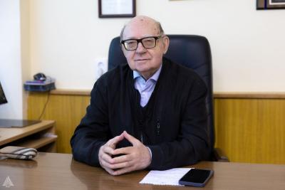 Почему молекулы бывают «правыми» и «левыми»: академик РАН Владимир Минкин — о Нобелевской премии по химии и ростовской научной школе
